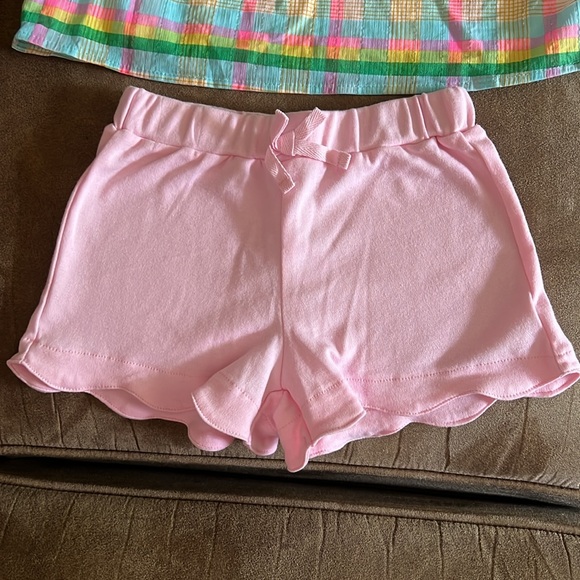Little Girls NWT crown & ivy short set. - Picture 3 of 8